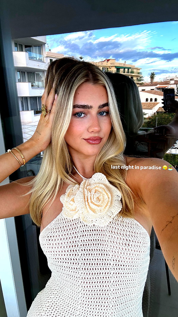 sophadophaa_ instagram image archive image