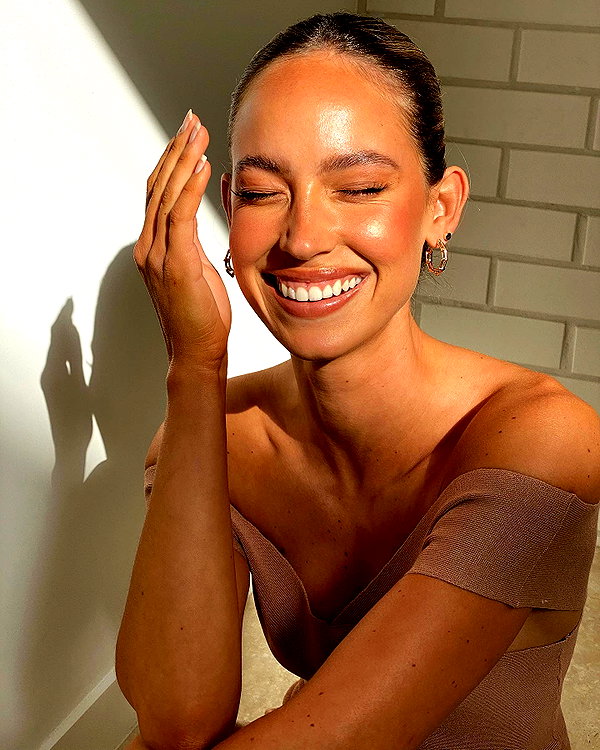 olivia.mathers instagram image archive image