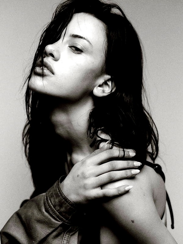leonanaomii instagram image archive image