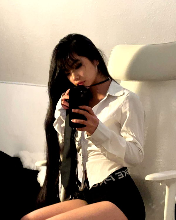 officialmiji640 instagram image archive image