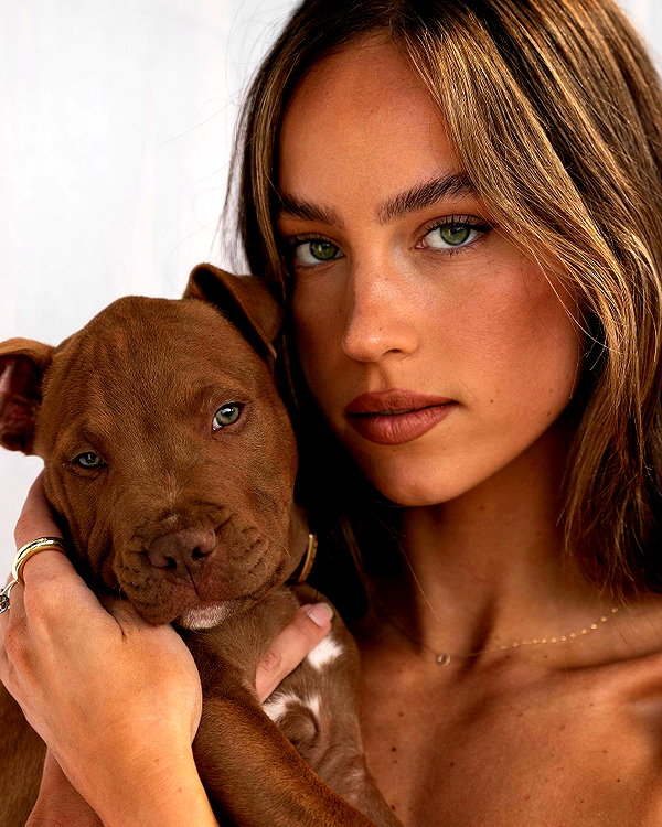 olivia.mathers instagram image archive image
