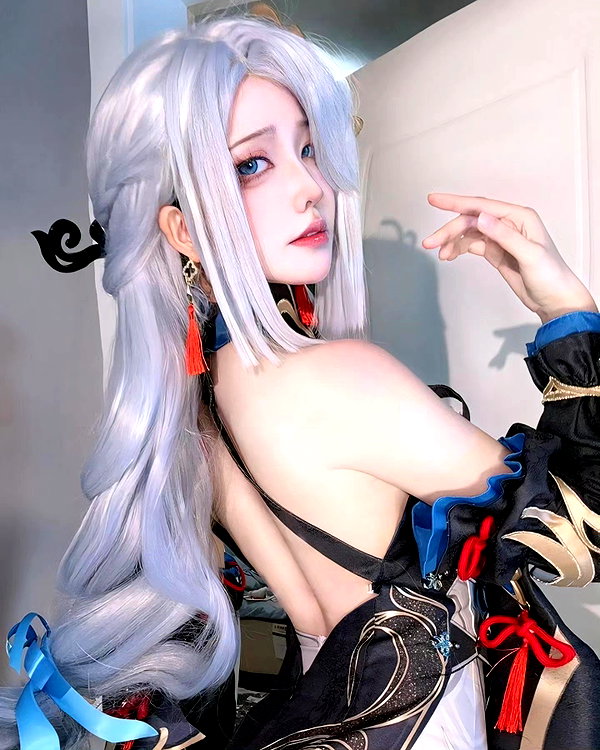gallery_cosplayer instagram image archive image