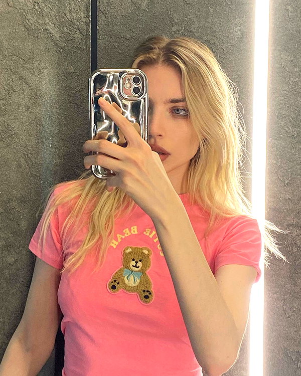 anya4everr instagram image archive image