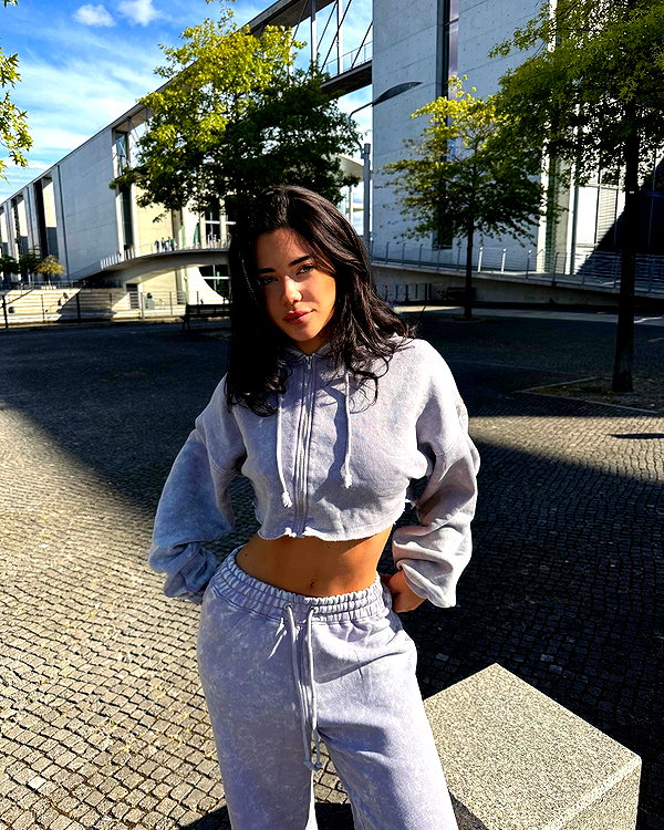 vanessa.rhd instagram image archive image