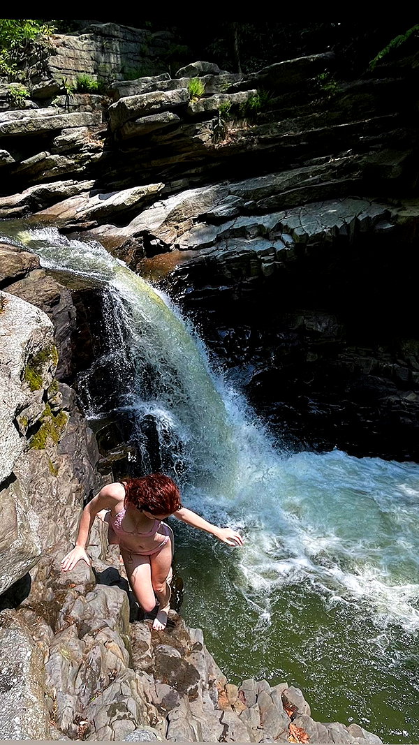 livia._.paige instagram image archive image