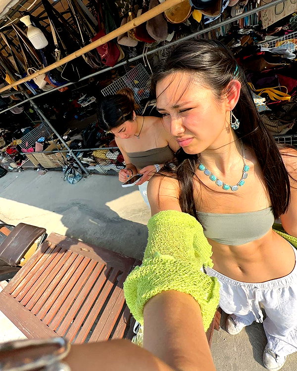 cait.knight instagram image archive image