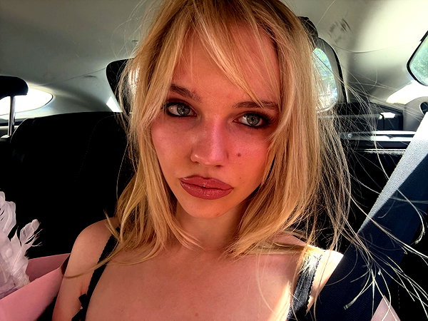 leni.bahr instagram image archive image