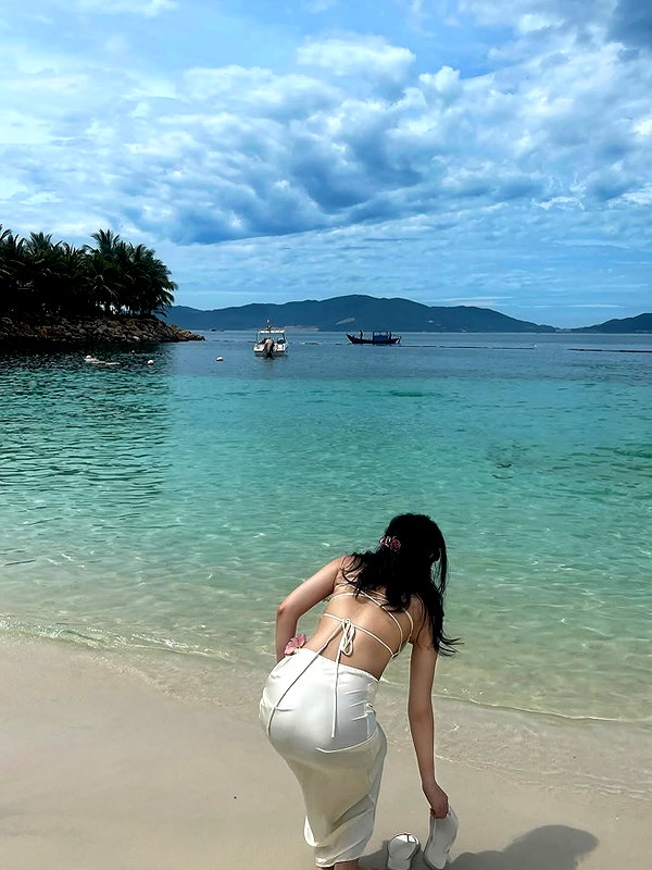 lyhythuedoxinh instagram image archive image