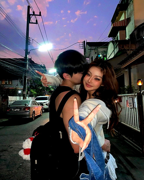 ll.lu1s instagram image archive image