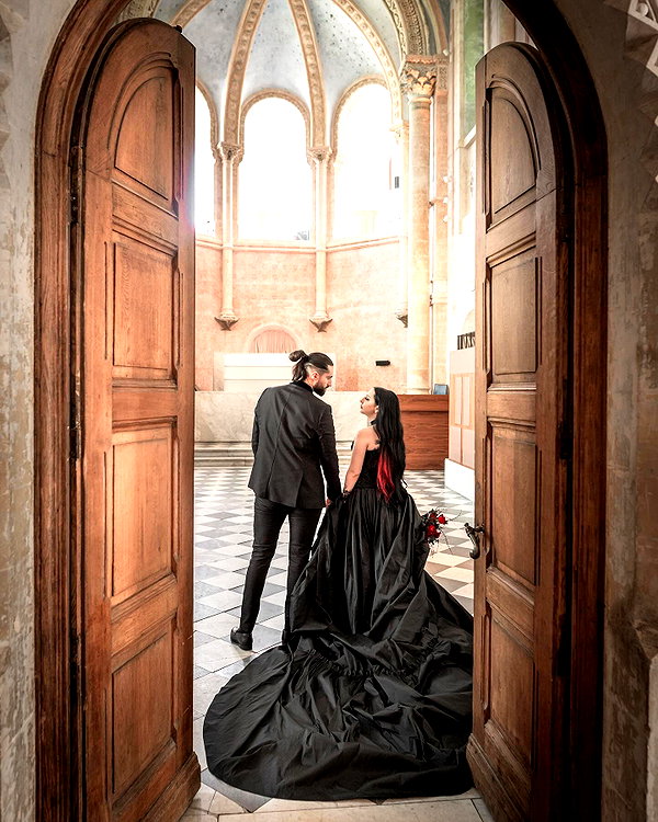 karin_orhov instagram image archive image