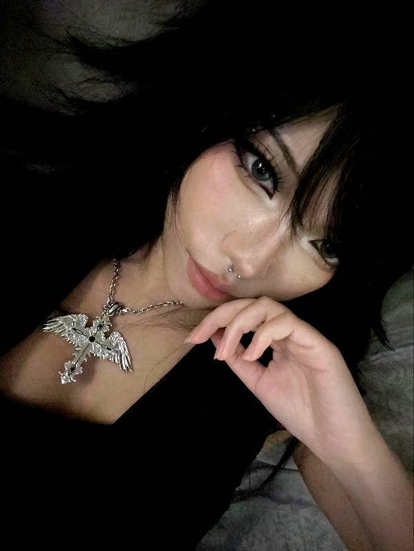 Archived image from @danvyee on Instagram