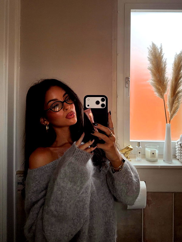 zoeliss instagram image archive image
