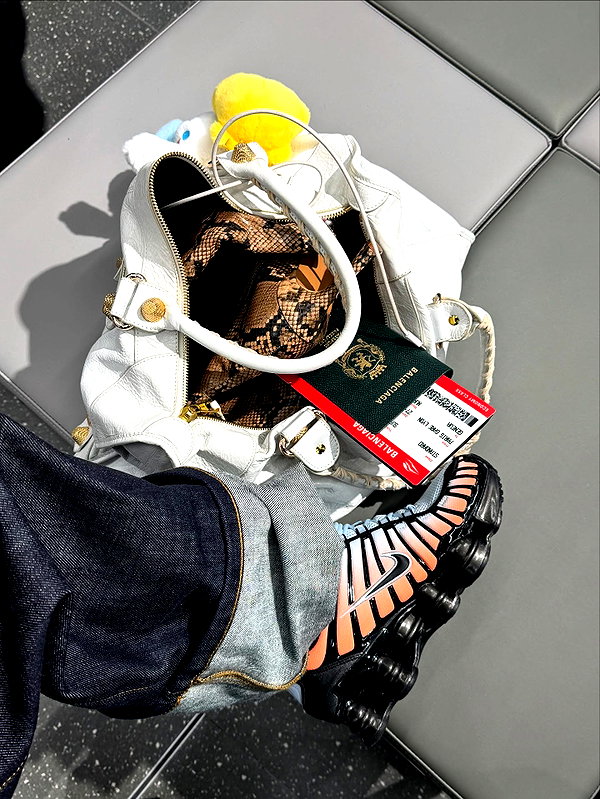 ellachristo instagram image archive image