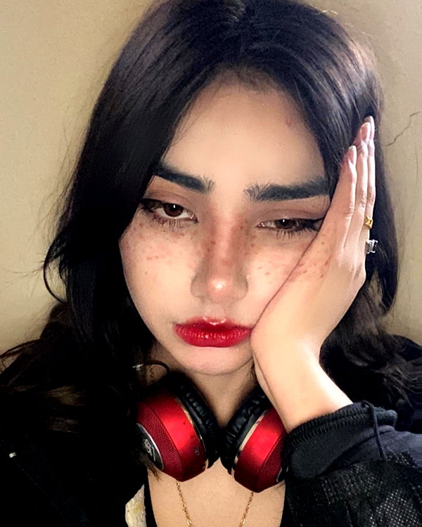 helikoous instagram image archive image