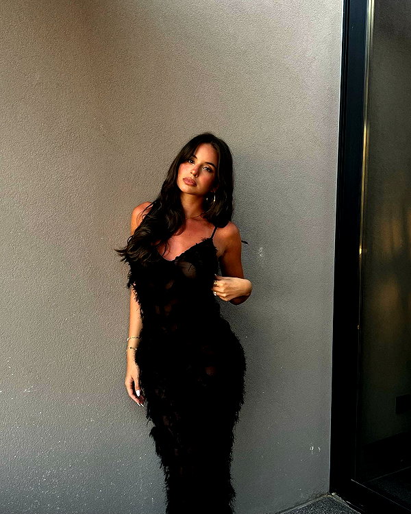 zoeliss instagram image archive image