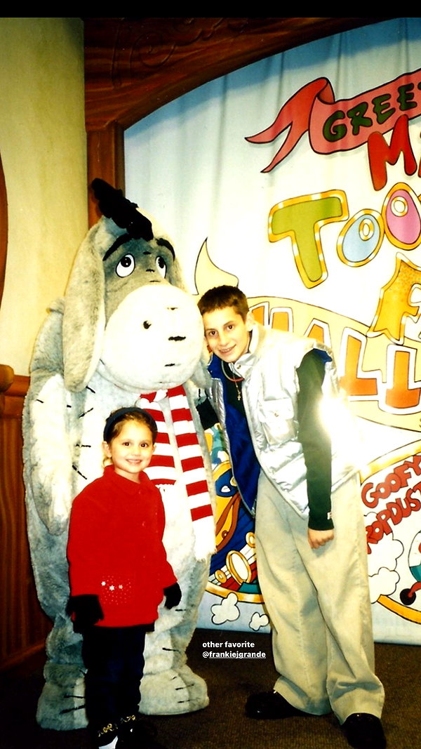 arianagrande instagram image archive image