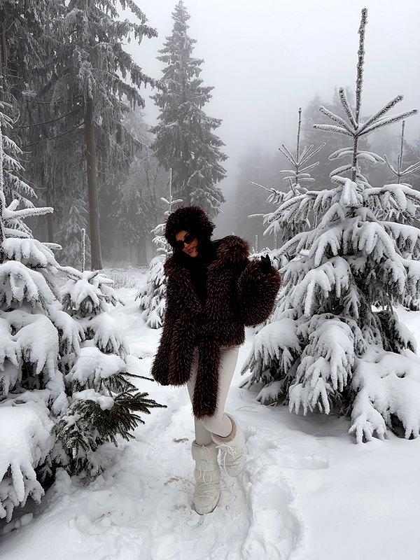 zoeliss instagram image archive image