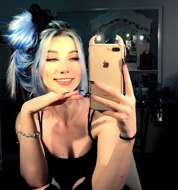 danielle.mercedie instagram image archive image