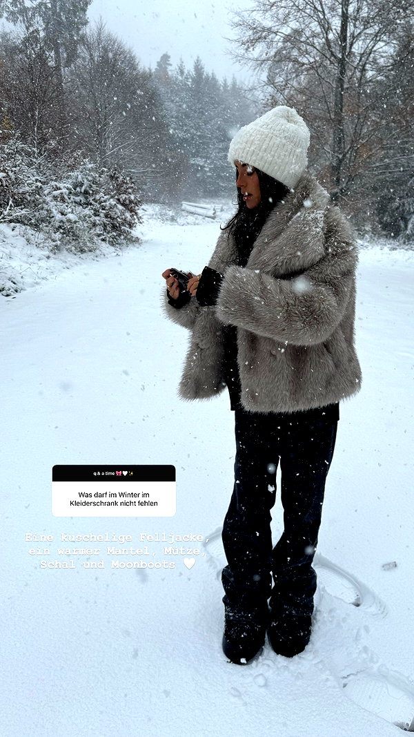 zoeliss instagram image archive image