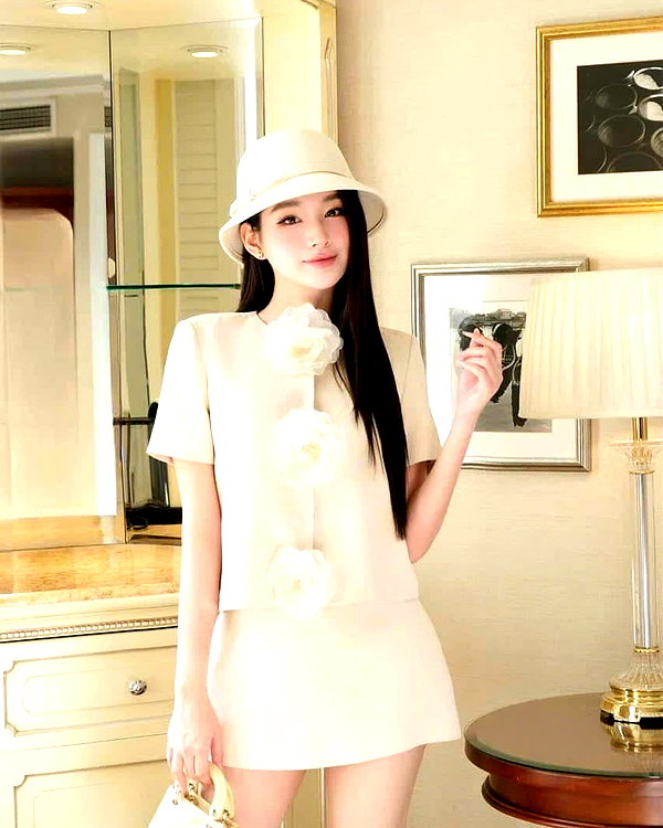 lyhythuedoxinh instagram image archive image