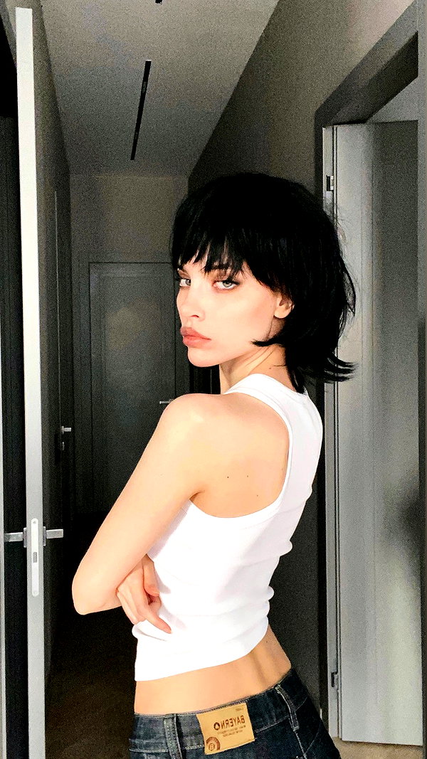 alien.hanna instagram image archive image