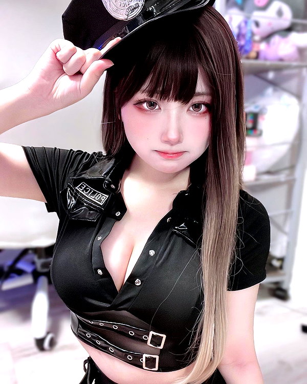 purinn_cos instagram image archive image