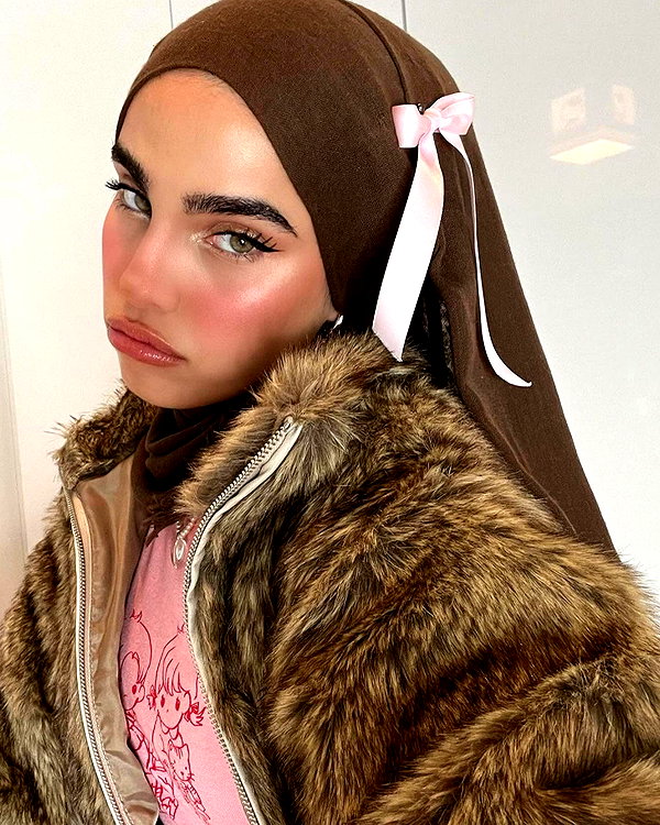 baddiesessence instagram image archive image