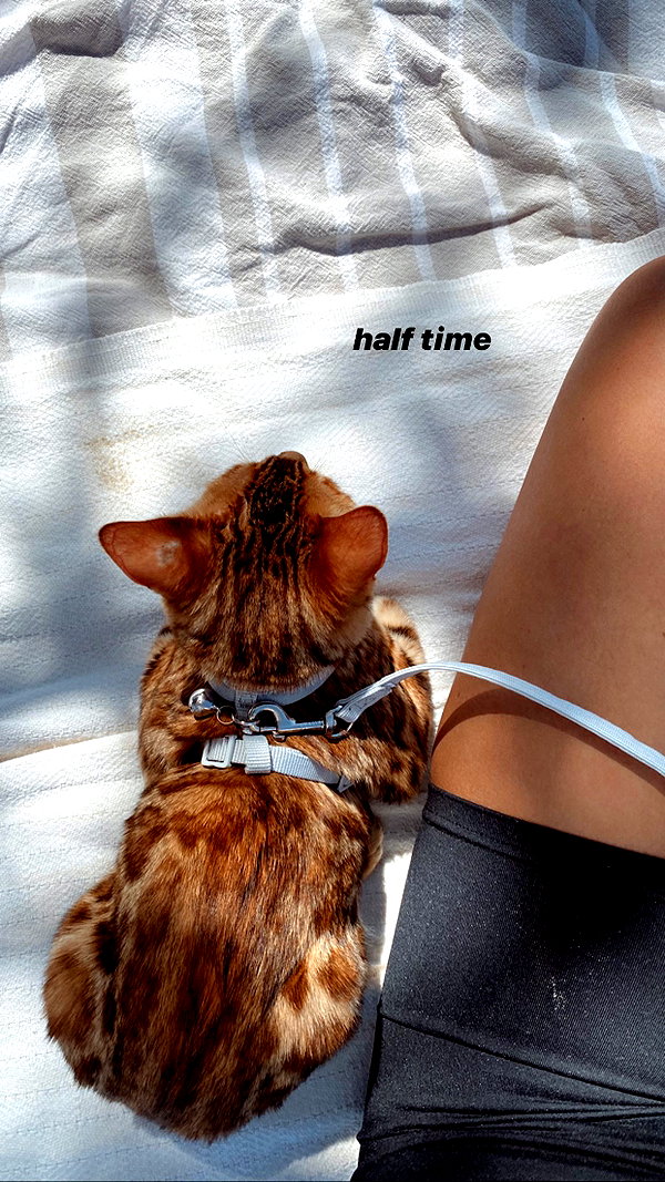 olivia.mathers instagram image archive image