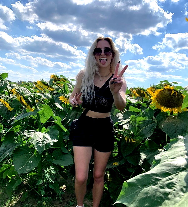 megann_eliizabeth instagram image archive image