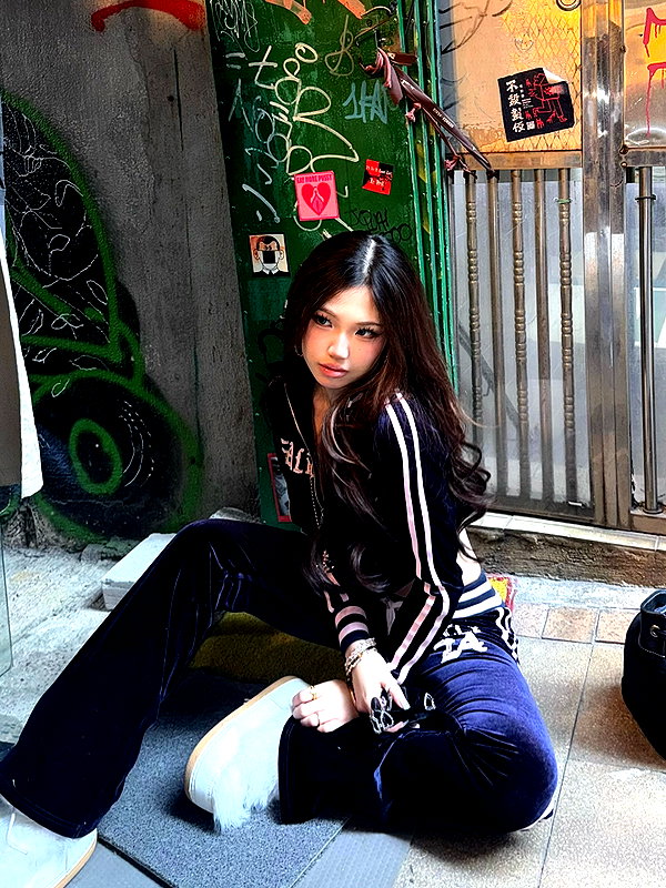 joycee.e instagram image archive image