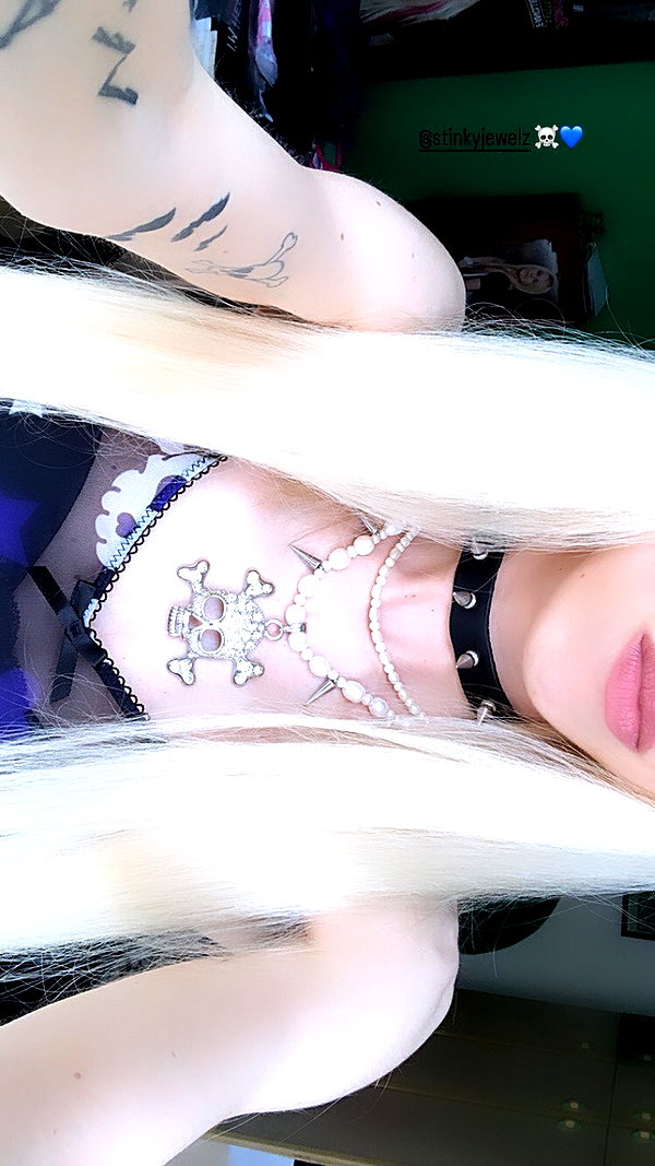 roxiechelon2 archive image