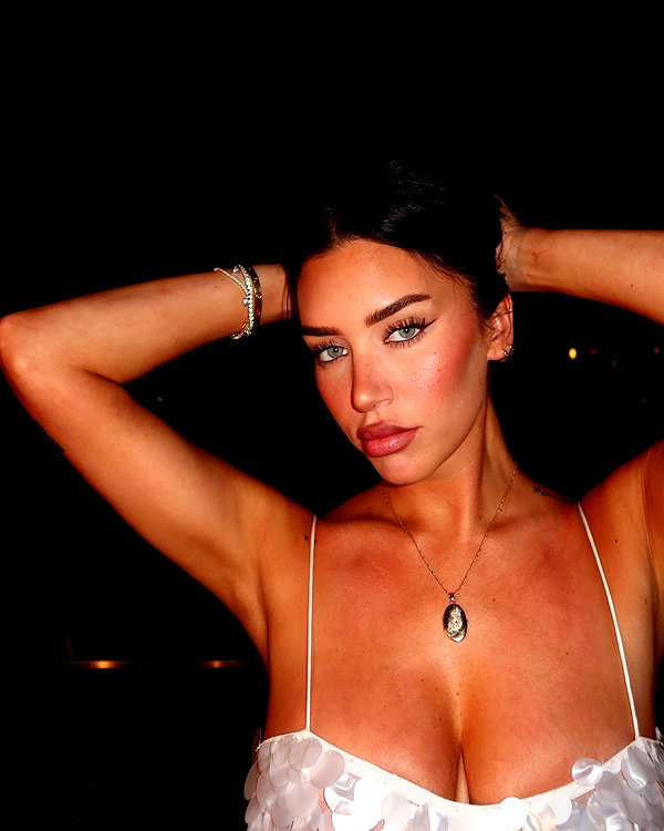 staskaranikolaou instagram image archive image