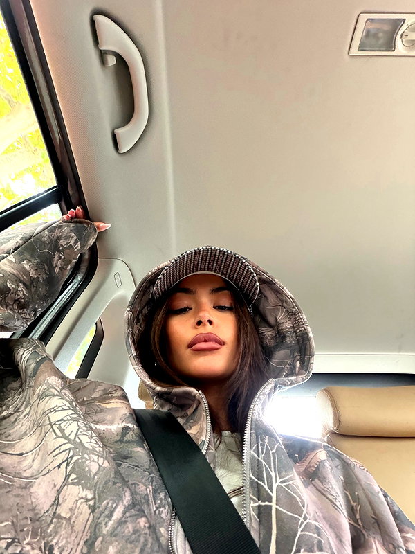 oliviaphillipps instagram image archive image