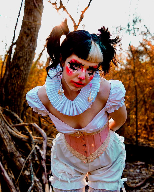 yeahimcaroline instagram image archive image