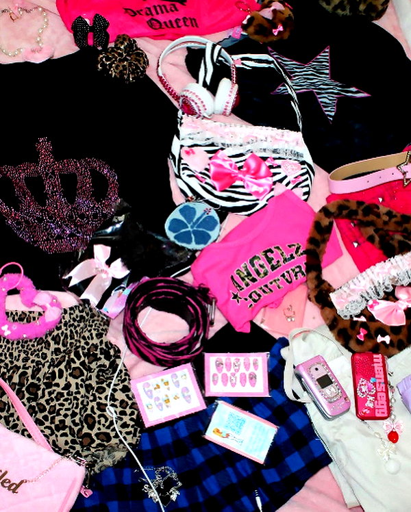 cyberangelz.shop instagram image archive image