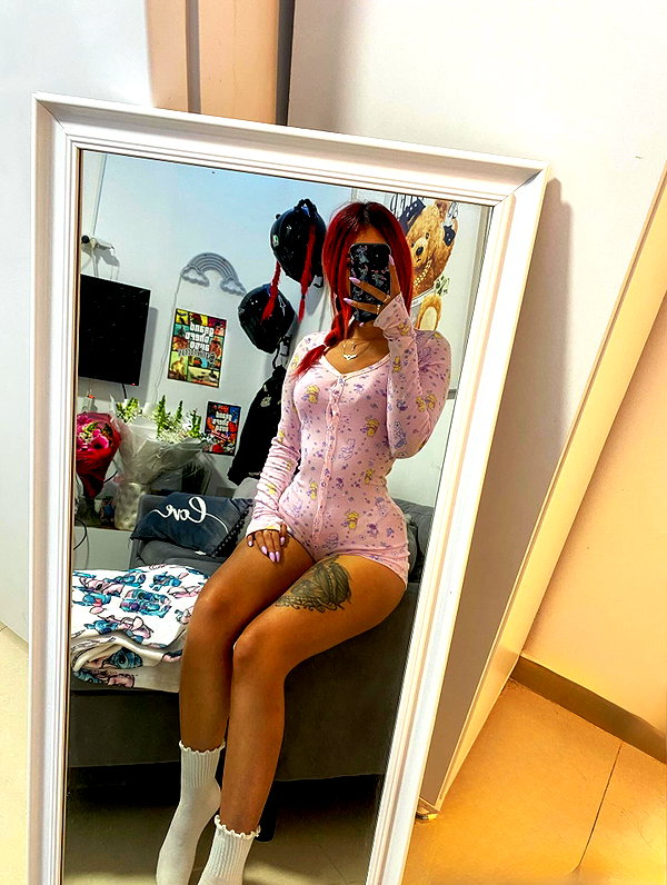 shanidahan7 instagram image archive image