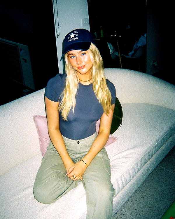 sophadophaa_ instagram image archive image