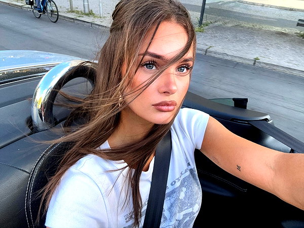 emmaaurora instagram image archive image