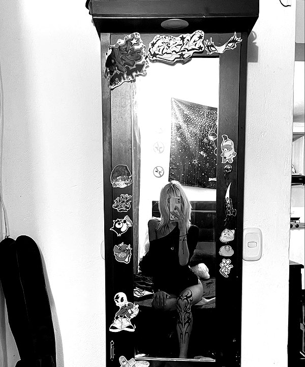 shevaal_x instagram image archive image