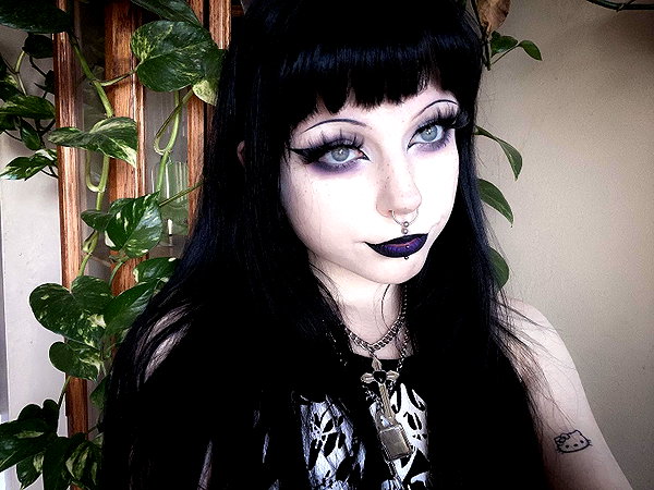 kittenfangsxx instagram image archive image