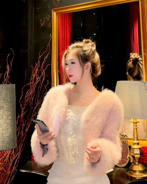 lyhythuedoxinh instagram image archive image