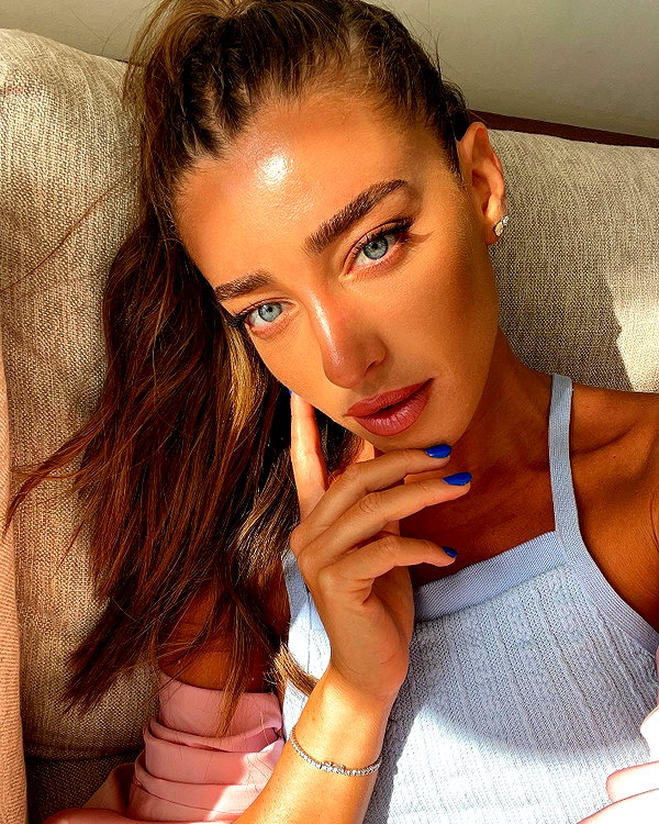 annezivi instagram image archive image