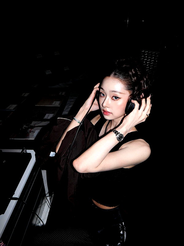 dear.zia instagram image archive image