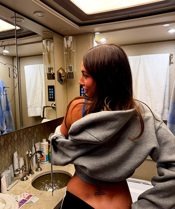 staskaranikolaou instagram image archive image