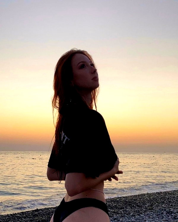 liiin.sun instagram image archive image