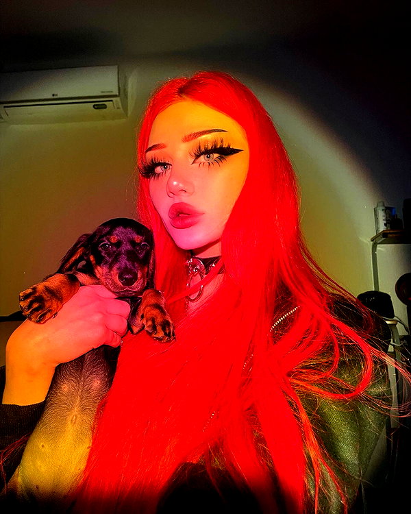 vik4au instagram image archive image