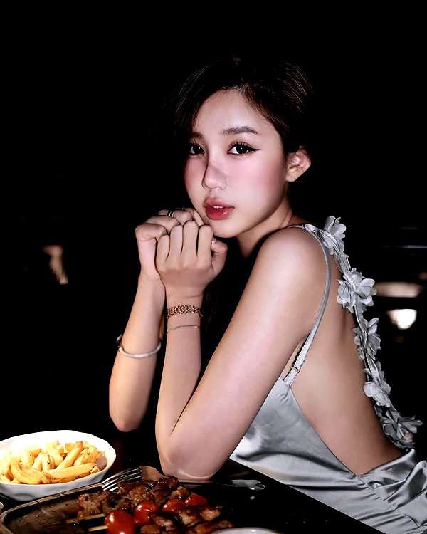 lyhythuedoxinh instagram image archive image