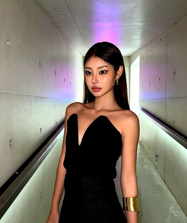 ll.lu1s instagram image archive image