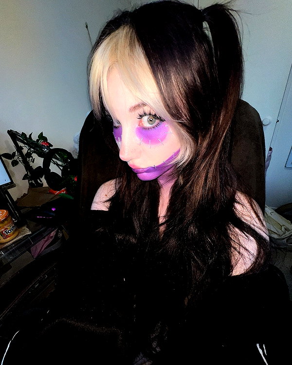 danielle.mercedie instagram image archive image