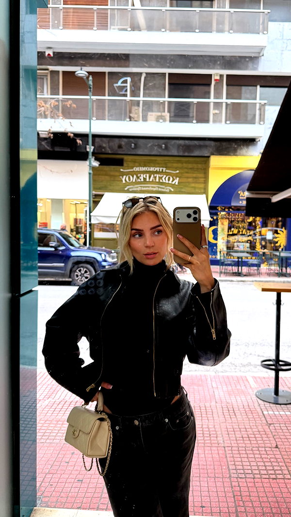 alexis.blond instagram image archive image